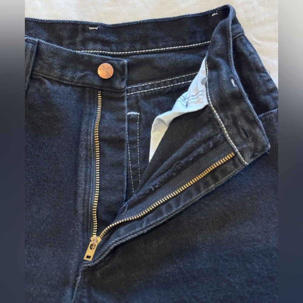 Wrangler Straight Leg Jeans in Washed Black - Picture 12 of 13
